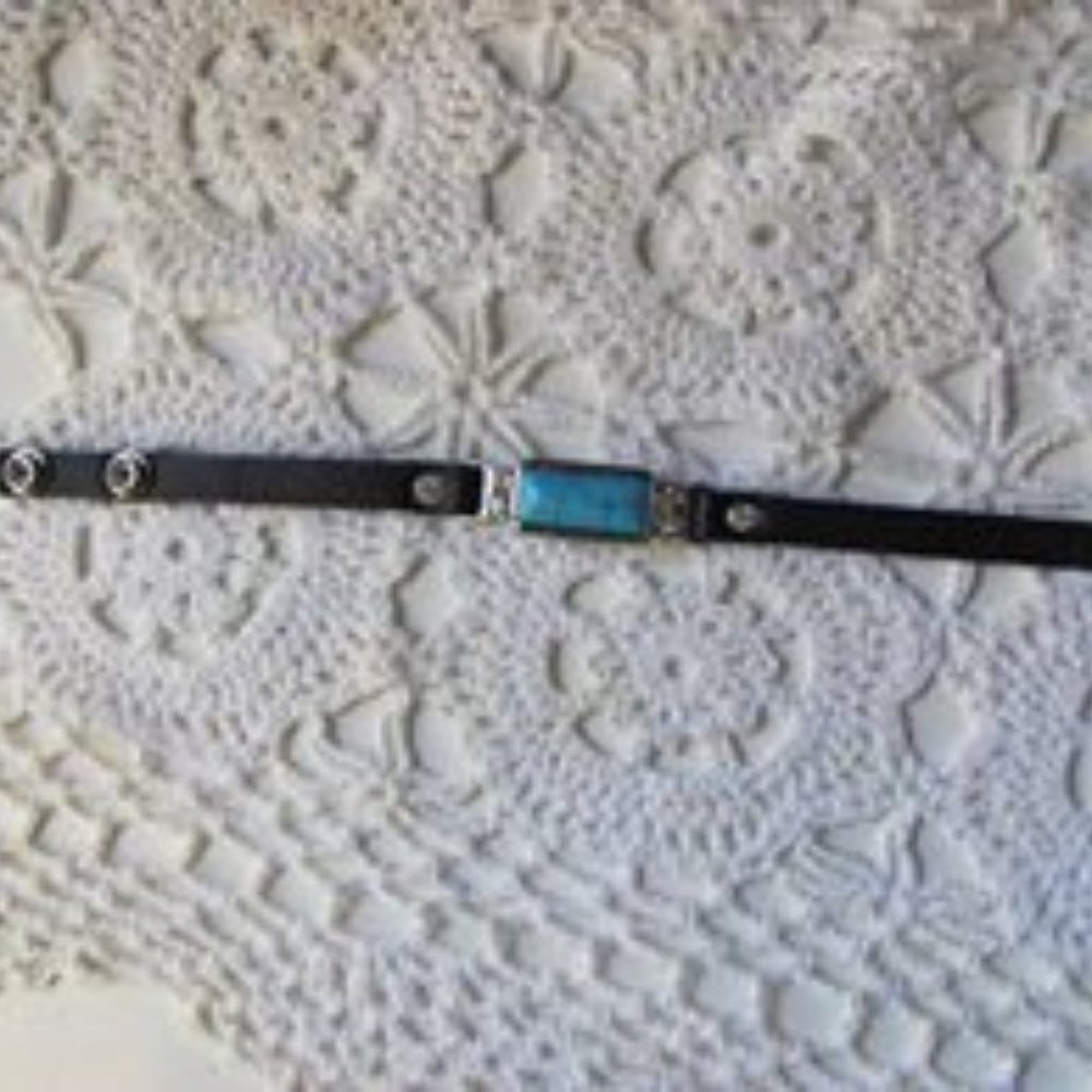 SILVERTONE & TURQUOISE RECTANGLE LEATHER BRACELET